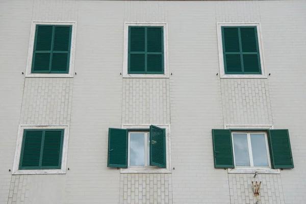 Top Rated Hurricane Impact Windows in South Florida for Homeowners