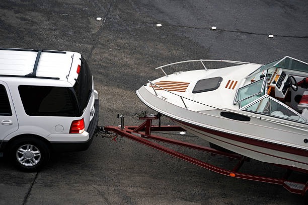 Quick tow truck near me for Breakdowns and Recovery